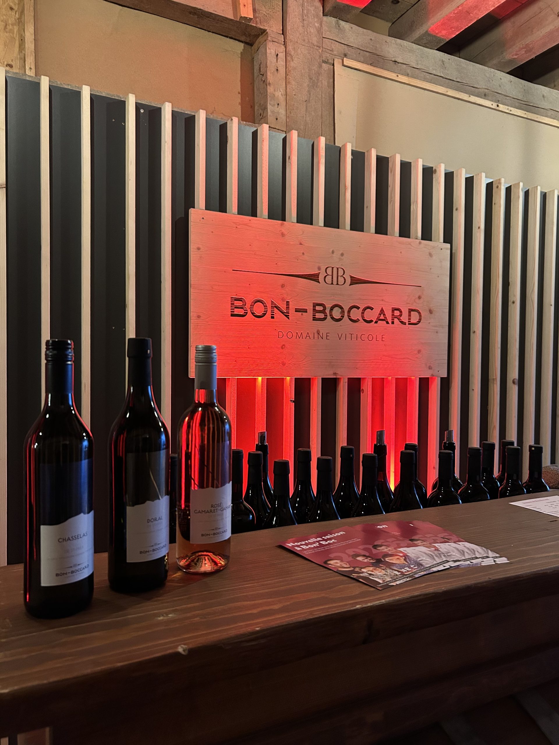 Image portes ouvertes avec panneau illuminé 